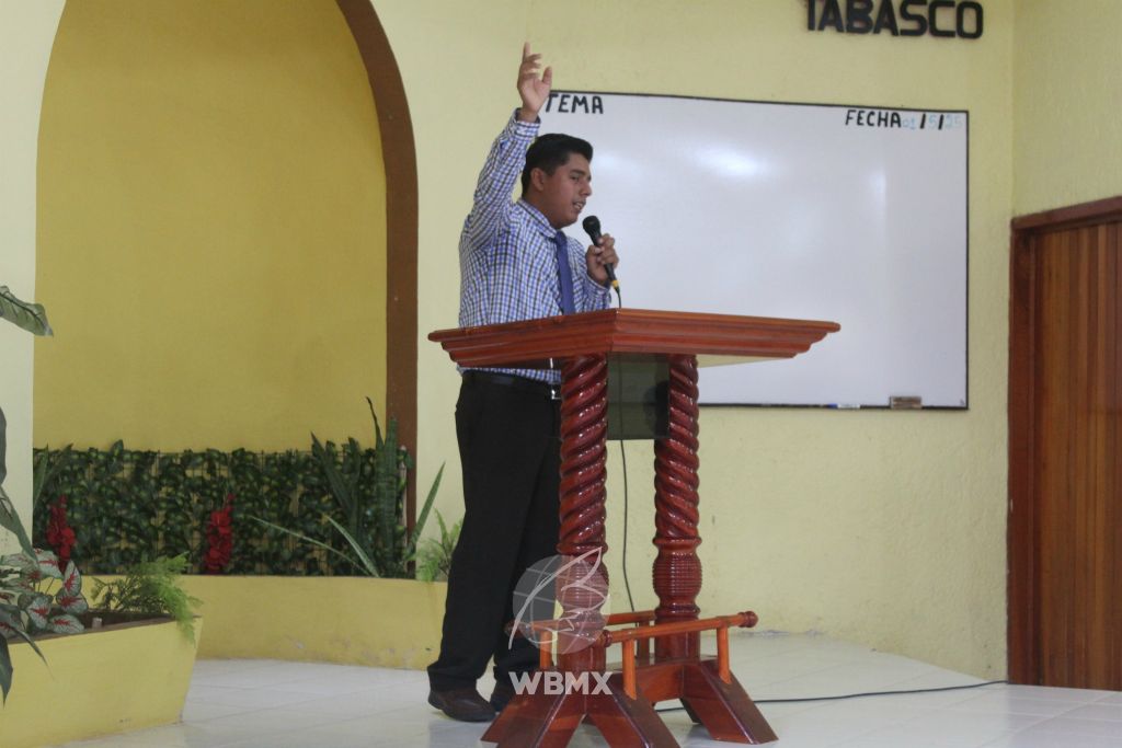 Director de Alabanza y Adoración